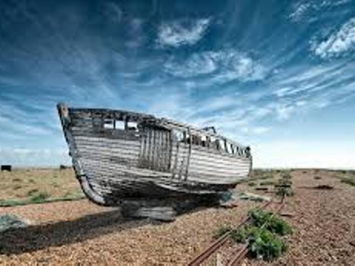 Pass The Keys Fabulous Beach Front Holiday Location Lydd Exterior foto