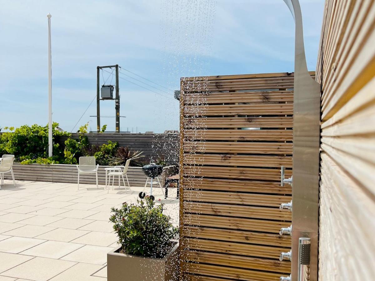 Pass The Keys Fabulous Beach Front Holiday Location Lydd Exterior foto